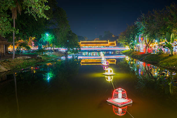 vista noturna da siemreap, camboja. - siem riep - fotografias e filmes do acervo