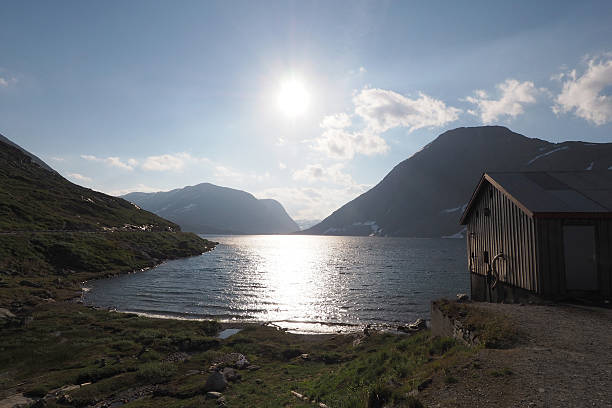 istock Lake house in the Norwegian mountains 512118766