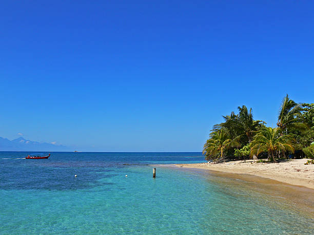 Cayos Cochinos transparent ocean