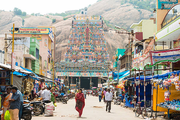 madurai lotado street - madurai imagens e fotografias de stock