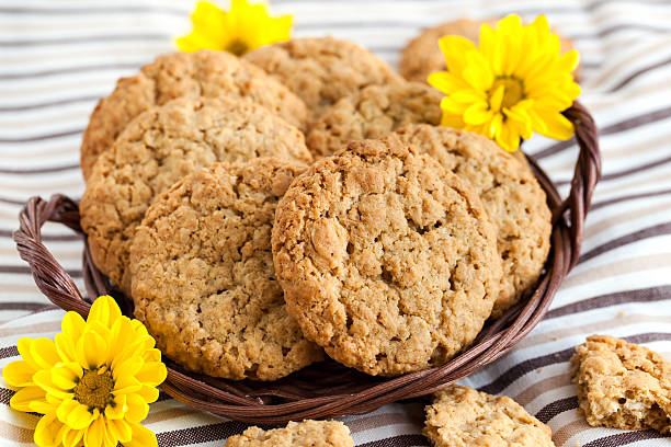 istock Homemade oatmeal peanut butter cookies 512127727
