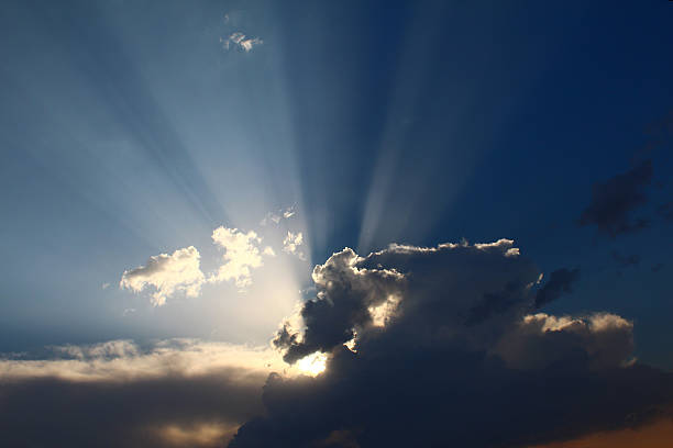 istock Beautiful sunset with fantastic rays from the clouds 512133545