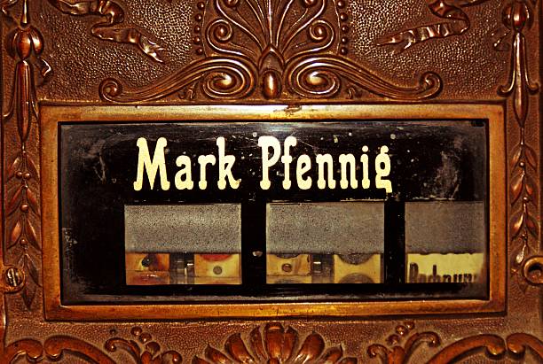 istock Old Cash Register with German money 512134939