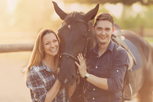 istock People and the Horse 512151601