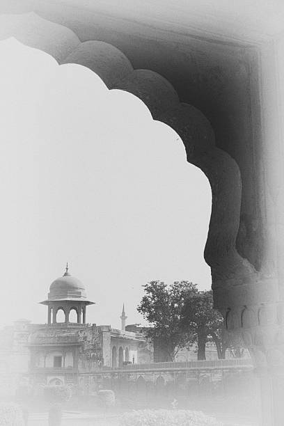 istock Asian Architecture Antique Plate Style 512153918