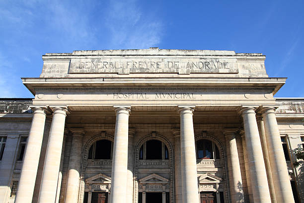 istock Hospital in Cuba 512155832