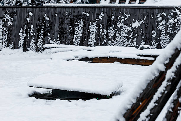 istock Wooden fence under the snow 512156066