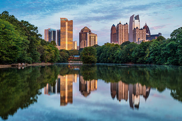 istock Skyline of downtown Atlanta, Georgia 512156281