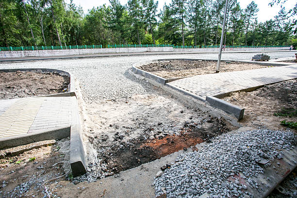 Road construction site, stones and gravel Road construction site, roadside stones and gravel kerbstone stock pictures, royalty-free photos & images