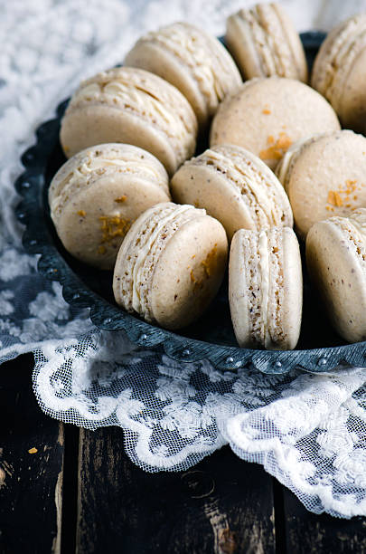istock Makarons vanilla with vanilia cream 512206158