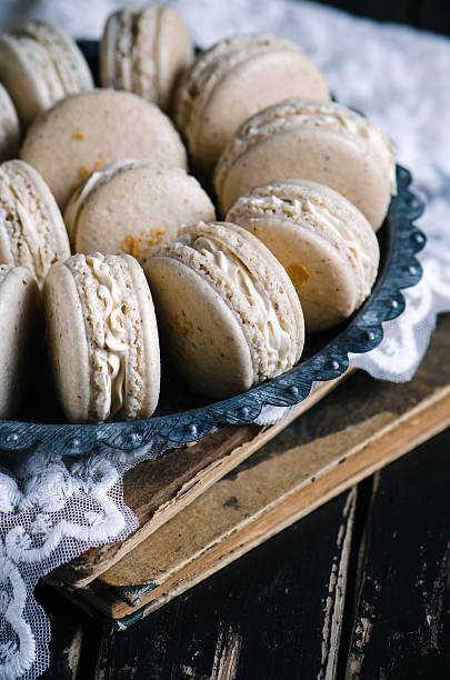 istock Makarons vanilla with vanilia cream 512206260