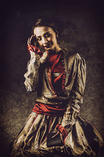 istock Vintage woman portrait 512217360