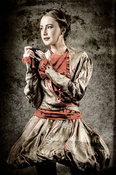 istock Vintage woman portrait 512218210
