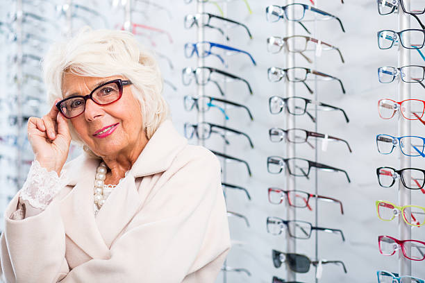 istock Senior woman in stylish eyeglasses 512228668
