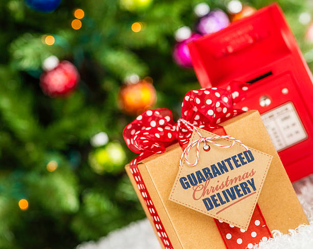 istock Guaranteed Christmas Delivery of Mail 512249699