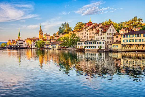 istock Historic Zurich and Limmat River at sunrise 512273454