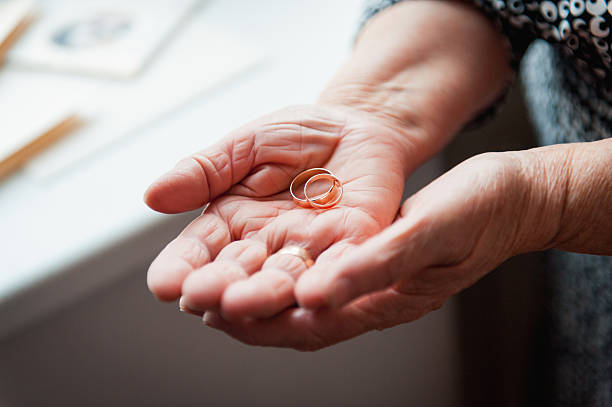 istock Hand 86th-years old Ukrainian women holding ring 512281784