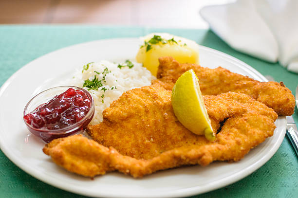 wiener sznycel-walc sznycel - wiener schnitzel zdjęcia i obrazy z banku zdjęć