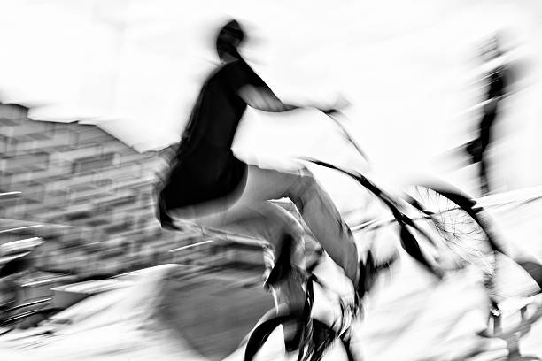 bmx rider - bmx cycling sport teenagers only teenager стоковые фото и изображения