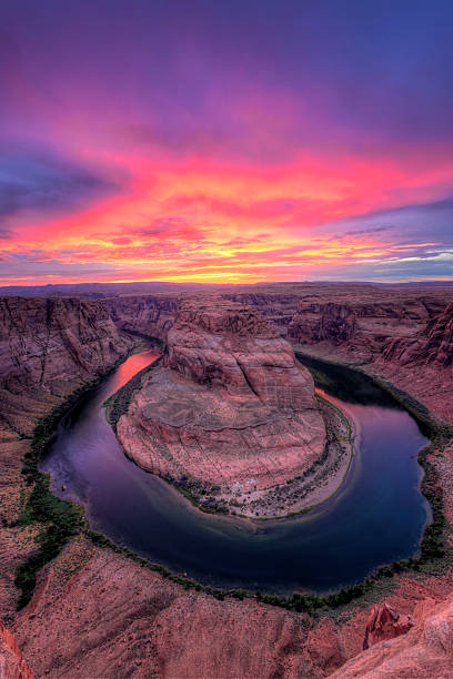 rio colorado, horseshoe bend no pôr-do-sol - page - fotografias e filmes do acervo