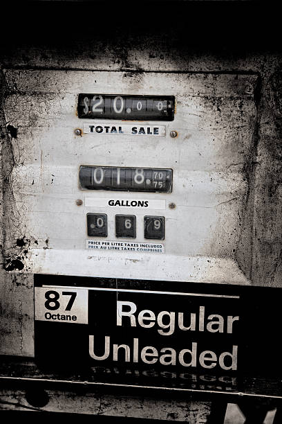 istock Vintage Gas Pump in Black and White 512320527