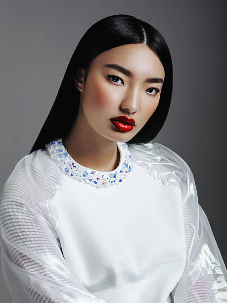 istock Beautiful Asian Woman 512324377