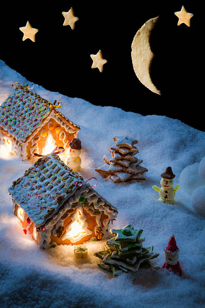 istock Cozy gingerbread cottage in snow 512328151