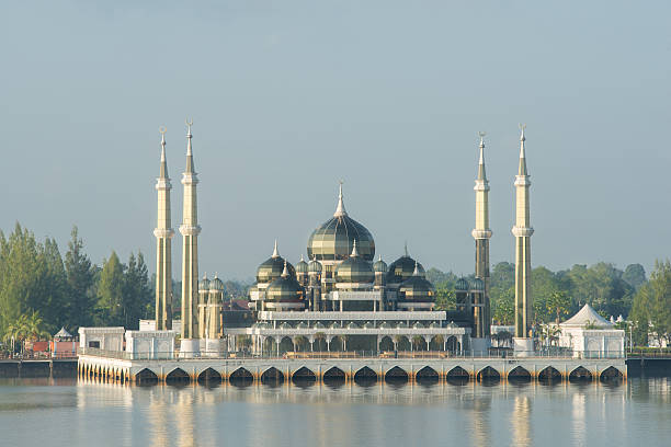 istock Crystal mosque in Kuala Terengganu, Malaysia 512329360