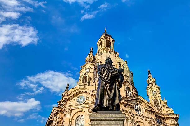 istock Church of our Lady in Dresden 512331176