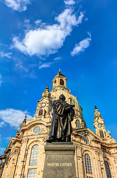 istock Church of our Lady in Dresden 512331470
