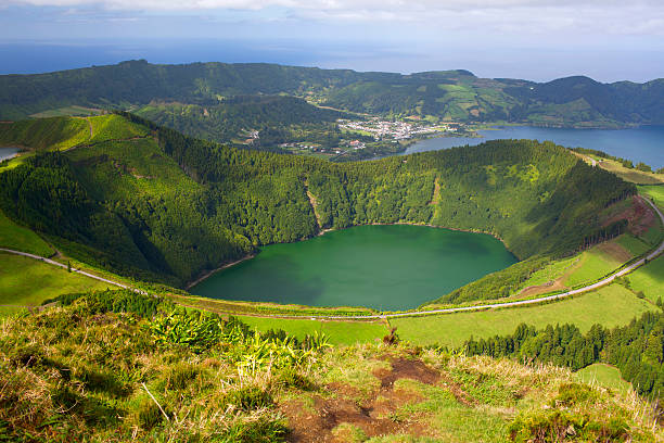 istock Santiago Lagoon and Blue Lagoon 512347388