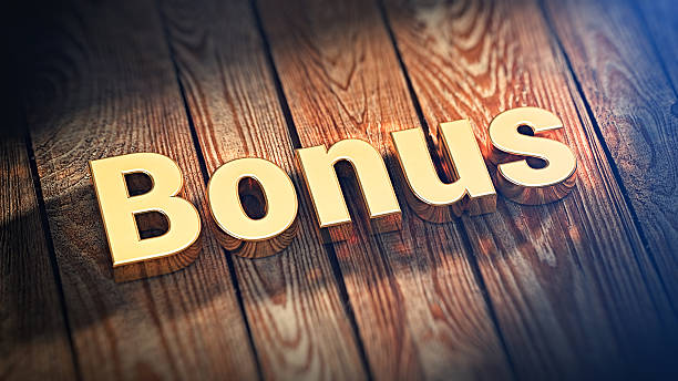 istock Word Bonus on wood planks 512358028