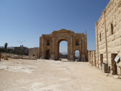Arch built in AD 129 to commemorate the visit of the Emperor Hadrian to Jerash in Jordan.