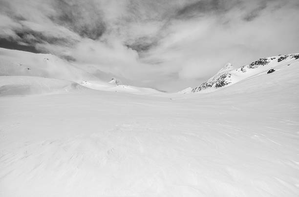 istock Snow covered mountain plateau, ridges and peaks 512386133
