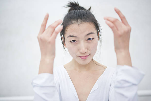 istock Dance room to practice dancing girl 512389813