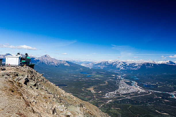 istock Whistlers Mountain, Jasper National Park 512408062