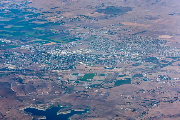 Aerial view of Hollister as it sprawls out into adjoining agricultural lands.