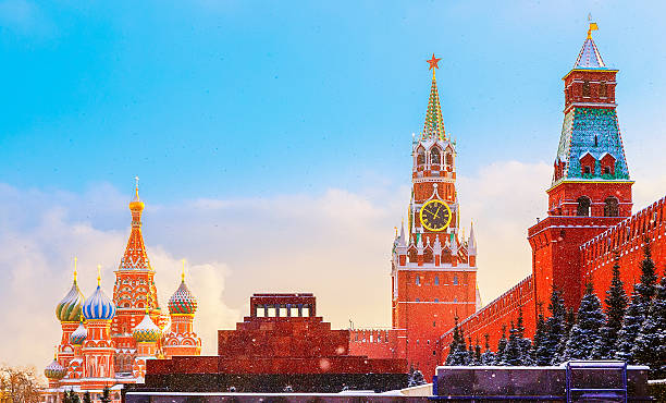 istock Kremlin wall Spasskaya Tower Mausoleum Red Square sunset winter 512453808