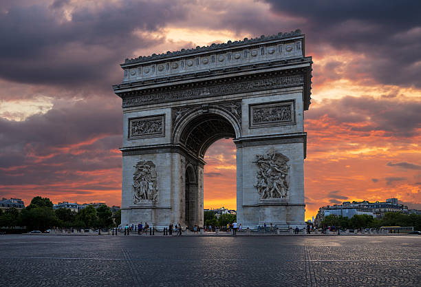 istock Arch of Triumph with dramatic sunset 512475638
