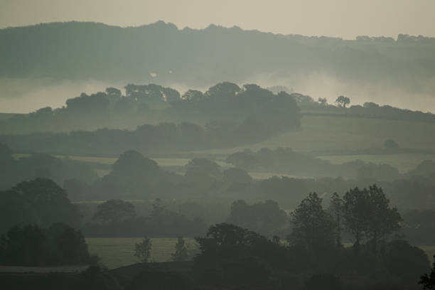 istock English countryside at dawn 512477901