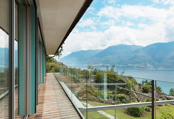 istock mountain house, outdoor 512479991