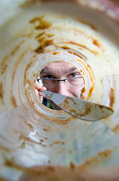 istock The end of the peanut butter jar 512488232