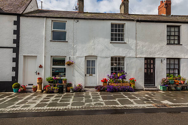 istock Tradional Fishing cottages 512492949