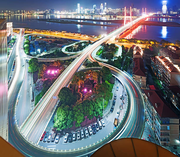 istock traffic on junction in city 512493531