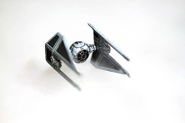 nebel um den kämpfer - tie fighter stock-fotos und bilder