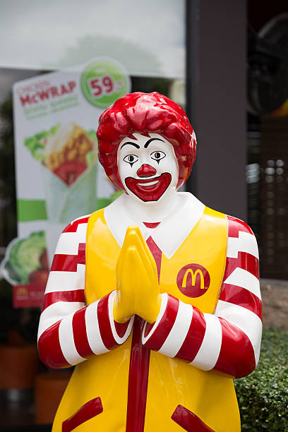 mcdonald's en thaïlande - bangkok mcdonalds fast food restaurant asia photos et images de collection
