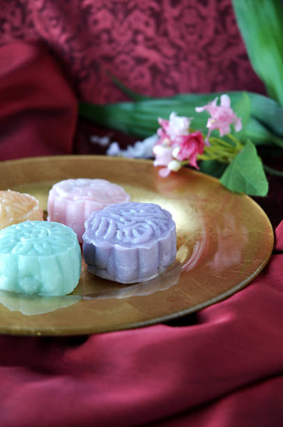 istock Snow Skin Mooncake on Red Background 512507274