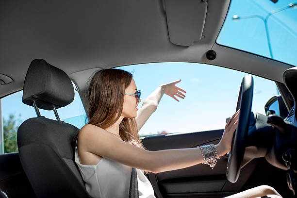istock Young elegant woman hurry to work while standing in traffic 512545555
