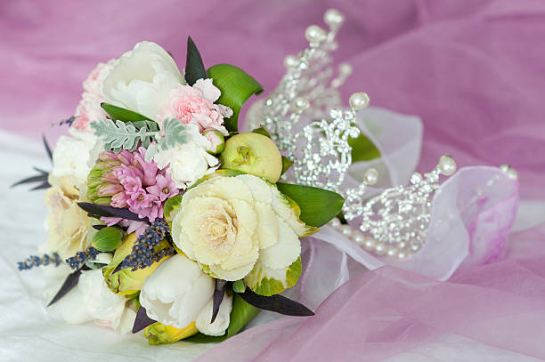 istock close-up of wedding bouquet whith crown 512555682