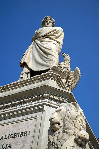 istock Statue in Florence, Italy 512574966